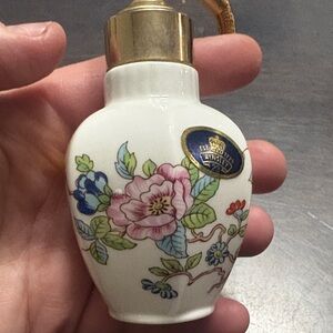 Floral Perfume Bottle - White and Gold aynsley